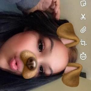 Meet your Posher, Shakira